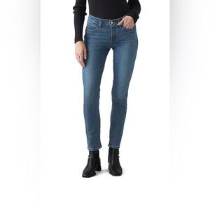 Levi's Women's Skinny Jeans in Blue